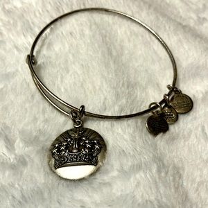 ALEX AND ANI Queen's Crown